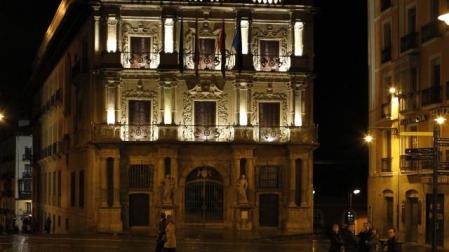 Fachada del Ayuntamiento de Pamplona. 	ARCHIVO / J.A. GOÑI