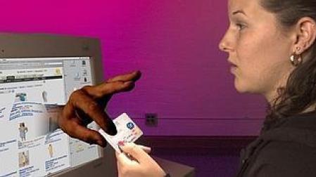 La compra por internet cada vez es más segura. / Archivo