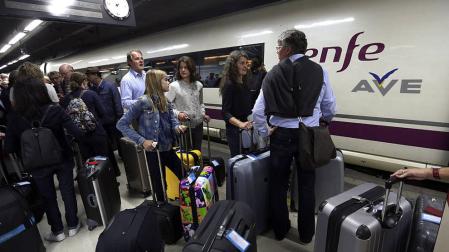 Se suspenden los paros hoy en Renfe tras el incidente del AVE en Cataluña