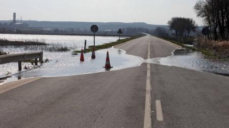La N-113 en Castejón se vuelve a cerrar sin que el Ebro llegue a desbordarse