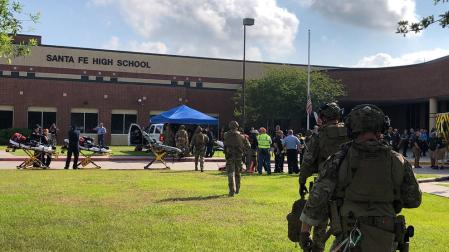 Ocho muertos y varios heridos en el tiroteo en un instituto de Texas