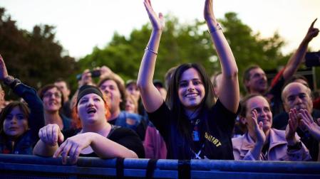 Público asistente a la actuación del grupo dentro del ciclo Ciudadela Tierra de Rock.