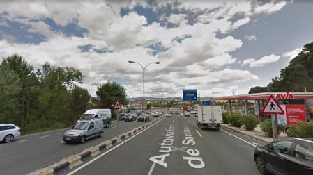 Nudo semafórico de la A-15 y la A-12, en la salida de Zizur Mayor