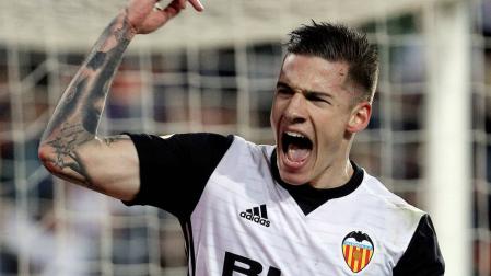Santi Mina, en su etapa com o jugador del Valencia.