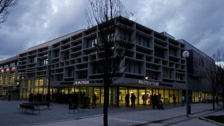 Exterior de la Filmoteca de Navarra.
