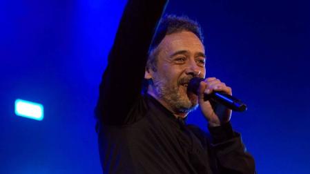 Se ha realizado un cribado masivo entre los 5.000 asistentes al concierto y se han repartido mascarillas FFP2 a la entrada para poder disfrutar del espectáculo sin tener que cumplir la distancia de seguridad.