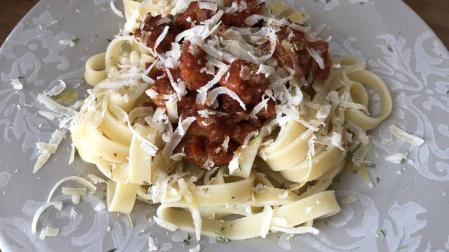 Imagen de la pasta con ragú de cordero