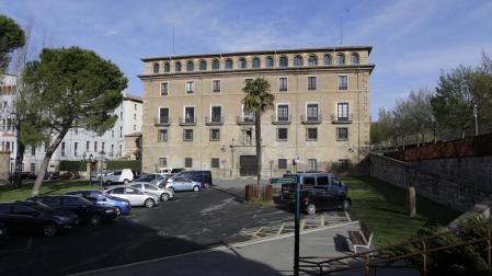 Plaza del Arzobispado, en cuyas inmediaciones fue encontrado el lunes el sobre