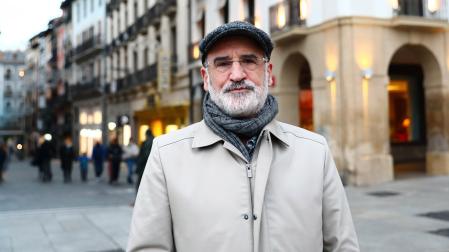 El escritor Fernando Aramburu estuvo en Pamplona para presentar 'Los vencejos', su  nueva novela