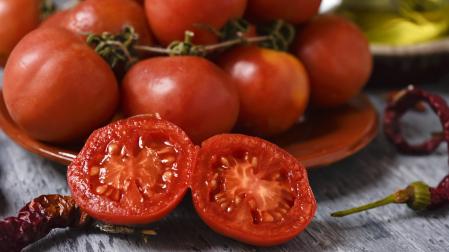 Tomata de penjar (tomates ‘de colgar’) incluyen una mutación genética que permite que aguanten sin pudrirse durante meses