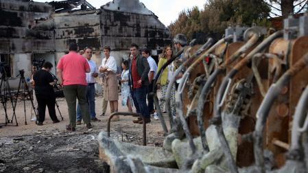 Fotos de la visita de María Chivite a Sendaviva tras el incendio.