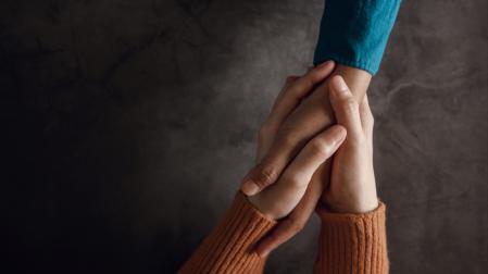 En España, por ejemplo, once personas mueren cada día por suicidio