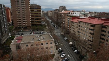 *A: JOSE CARLOS CORDOVILLA
*F: 12-12-2018
*P:
*L: PAMPLONA
*T: SECCION CUANDO CAMBIO. CALLE SERAFIN OLAVE DEL BARRIO DE ITURRAMA