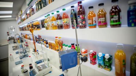 Un laboratorio de análisis de envases