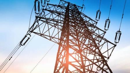 Imagen de archivo de un poste de energía eléctrica