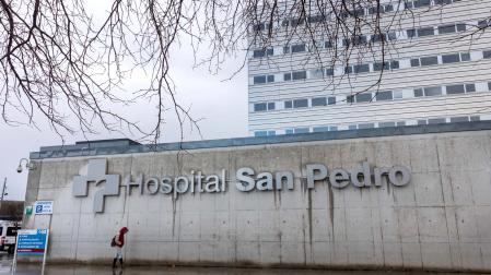 Fachada del hospital San Pedro de Logroño