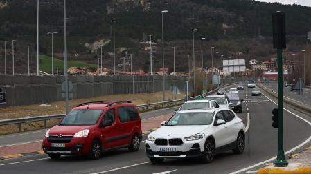 Vista de la ronda a su paso por el sector Etxebakar en término de Artica (Berrioplano).