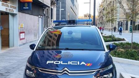 Coche de la Policía Nacional en Pamplona