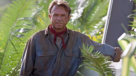 El actor Sam Neill, en una escena de 'Parque Jurásico'