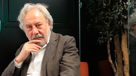 El escritor Julio Llamazares presenta 'Vagalume', una novela en la que hace un homenaje al oficio de escribir historias