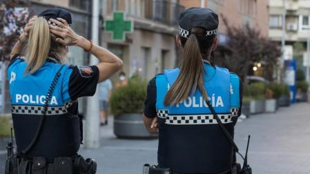 Dos agentes de la Policía Local de Tudela