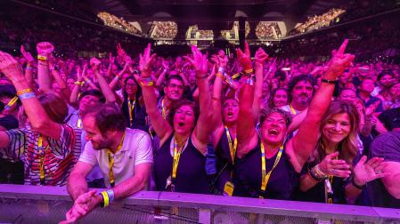Concierto del mítico grupo Hombres G en el pabellón Navarra Arena