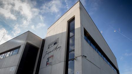 Exterior del edificio Jerónimo de Ayanz, en el campus de Arrosadia, sede de los institutos de investigación de la UPNA