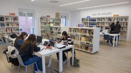A: BLANCA ALDANONDO
F: 15/01/2024
P:  
L: FUSTIÑANA
T: APERTURA DE LA BIBLIOTECA PUBLICA