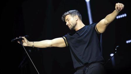 Fotografía cedida por Equipo Pablo Alborán donde aparece el artista durante un concierto en el Coliseo de Puerto Rico