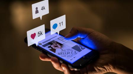 TikTok, Facebook y YouTube habrían diseñado y desarrollado algoritmos para atraer y obtener, como resultado, jóvenes adictos a sus productos
