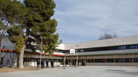 A: CEDIDA
F: 12/04/2023
P: INSTALACIONES DEL IESO EL CIERZO
L: RIBAFORADA
T: EL IESO EL CIERZO OFERTARÁ EL PRÓXIMO CURSO EL GRADO BÁSICO DE ELECTRICIDAD Y ELECTRÓNICA DE FP