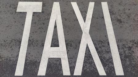 Imagen de una parada de taxi