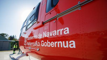 Imagen de un helicóptero de SOS Navarra