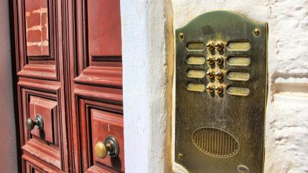 La sorpresa llegó tras una llamada al timbre