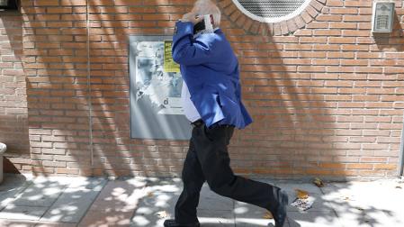 El juez Juan Carlos Peinado a su salida a los juzgados de la plaza de Castilla este jueves en Madrid