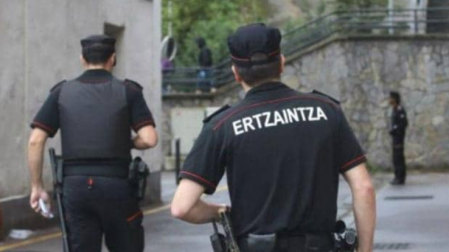 Agentes de la Ertzaintza
