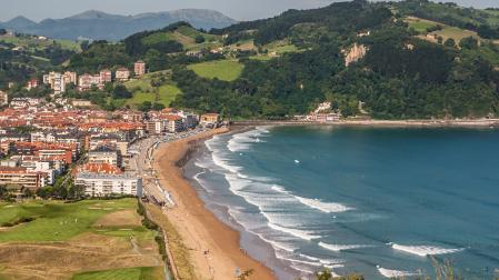 Vista de la playa de Zarautz

A: 123RF BANCO DE IMAGENES
F: 07-04-2016
L: ZARAUTZ
T: PANORAMICA DE ZARAUTZ Y GUETARIA CON LA VISTA DEL MAR Y LA PLAYA
P: -