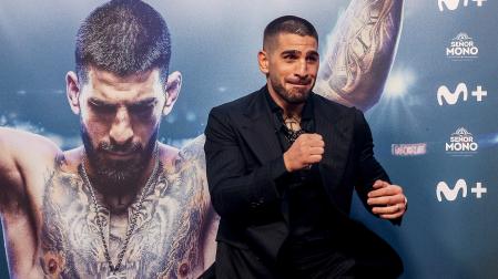 El luchador Ilia Topuria posa en el photocall de la premiere del documental ‘Topuria: Matador’, en los Cines Callao este miércoles 18 de septiembre en Madrid