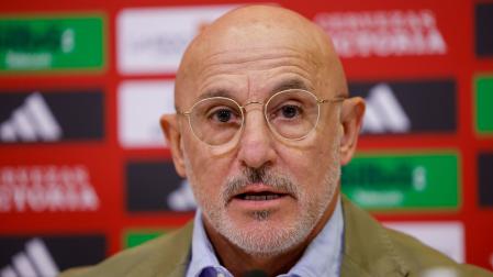 l selecciónador nacional, Luis de la Fuente durante la rueda de prensa ofrecida este viernes en Las Rozas,