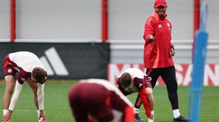 Vincent Kompany durante un entrenamiento con el Bayern