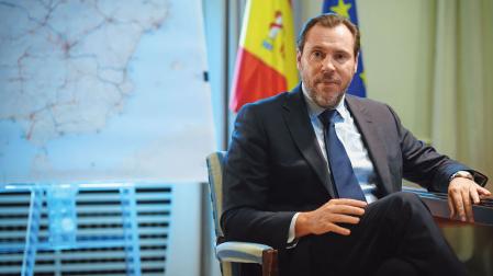 El ministro Óscar Puente, durante un momento de la entrevista