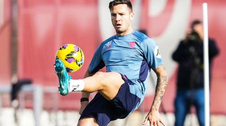 El ilicitano Saúl Ñíguez durante el entrenamiento del Sevilla este viernes, 29 de noviembre /
