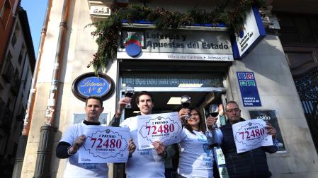 La administración número 6 de Logroño, conocida como Lotería María del Carmen, celebra que ha vendido íntegramente el premio de El Gordo de la Lotería de Navidad