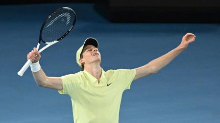 Jannik Sinner celebra su triunfo en el Abierto de Australia