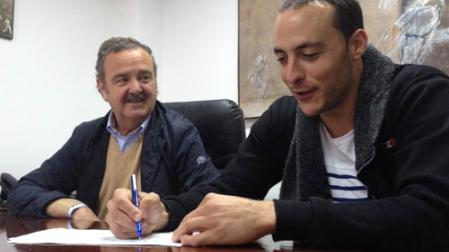 Fernando Vidarte, a la izquierda, con Juan Martínez de Irujo en una de sus renovaciones.