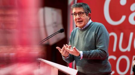 El portavoz del Grupo Parlamentario Socialista en el Congreso, Patxi López, durante su intervención este sábado en el 15 congreso del PSOE en Cantabria
