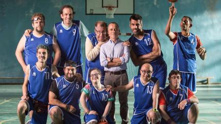 Un fotograma de la película 'Campeones', sobre un equipo de baloncesto de personas con discapacidad.