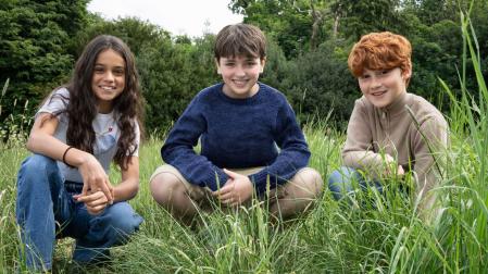 Los protagonistas de la serie Harry Potter de la plataforma HBO: Arabella Stanton, que dará vida a Hermione Granger; Dominic McLaughlin que interpretará a Harry Potter, y Alastair Stout que encarnará a Ron Weasley