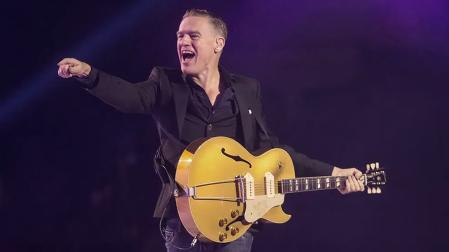 Bryan Adams estará este viernes en el Navarra Arena.