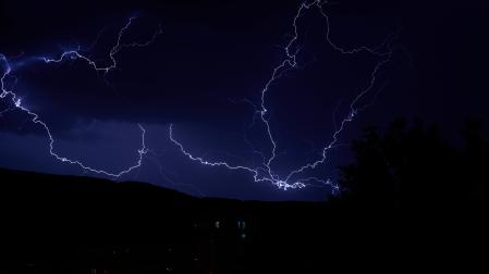 Tormenta con rayos, este miércoles a última hora en Pamplona
